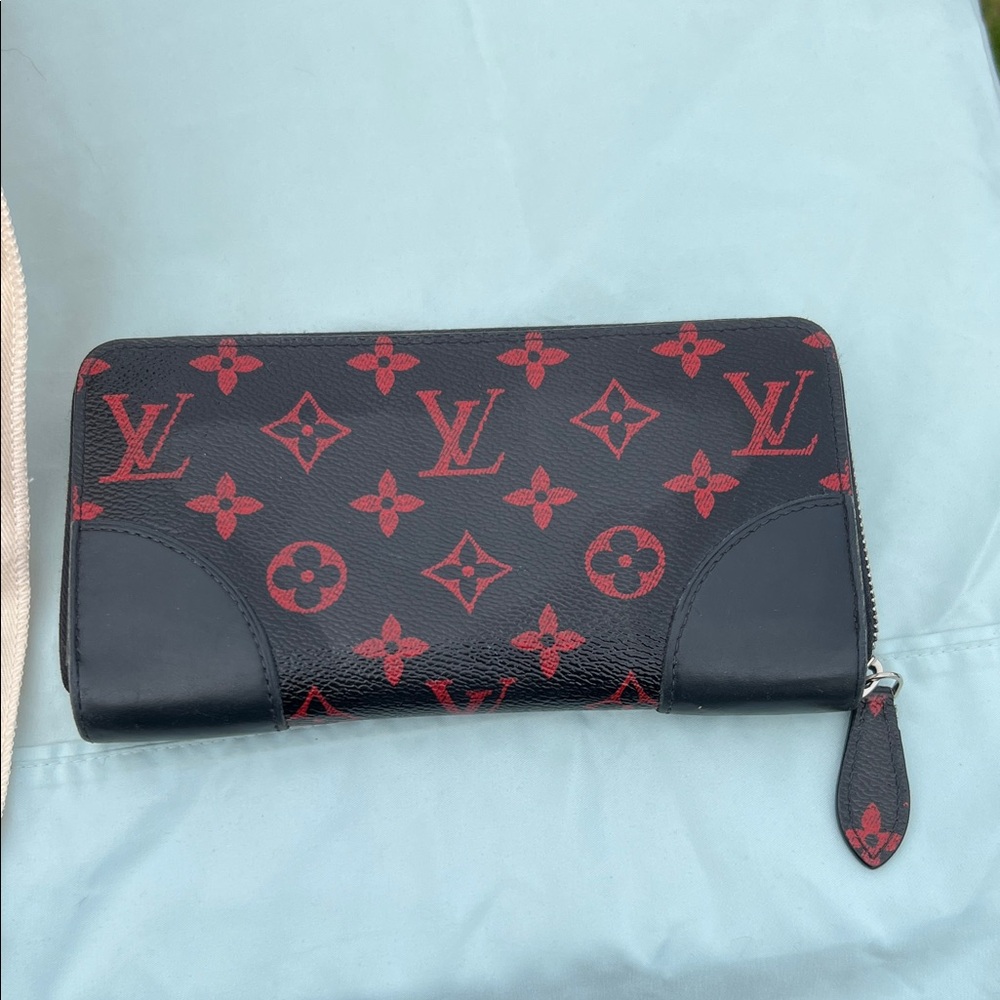 Louis Vuitton Black and Red Monogram Infrarouge Zippy Wallet